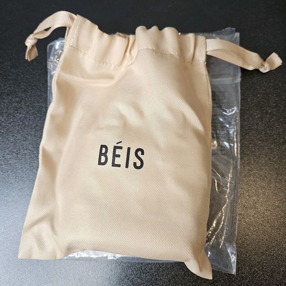Beis Micro Weekender Bag Charm Keychain - Picture 2 of 7